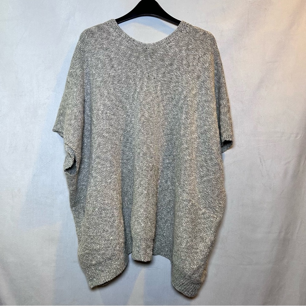 NWT Roots Snowy Fox Oversized Knit Kimono Cardigan. Grey Melange Size S - Picture 3 of 9